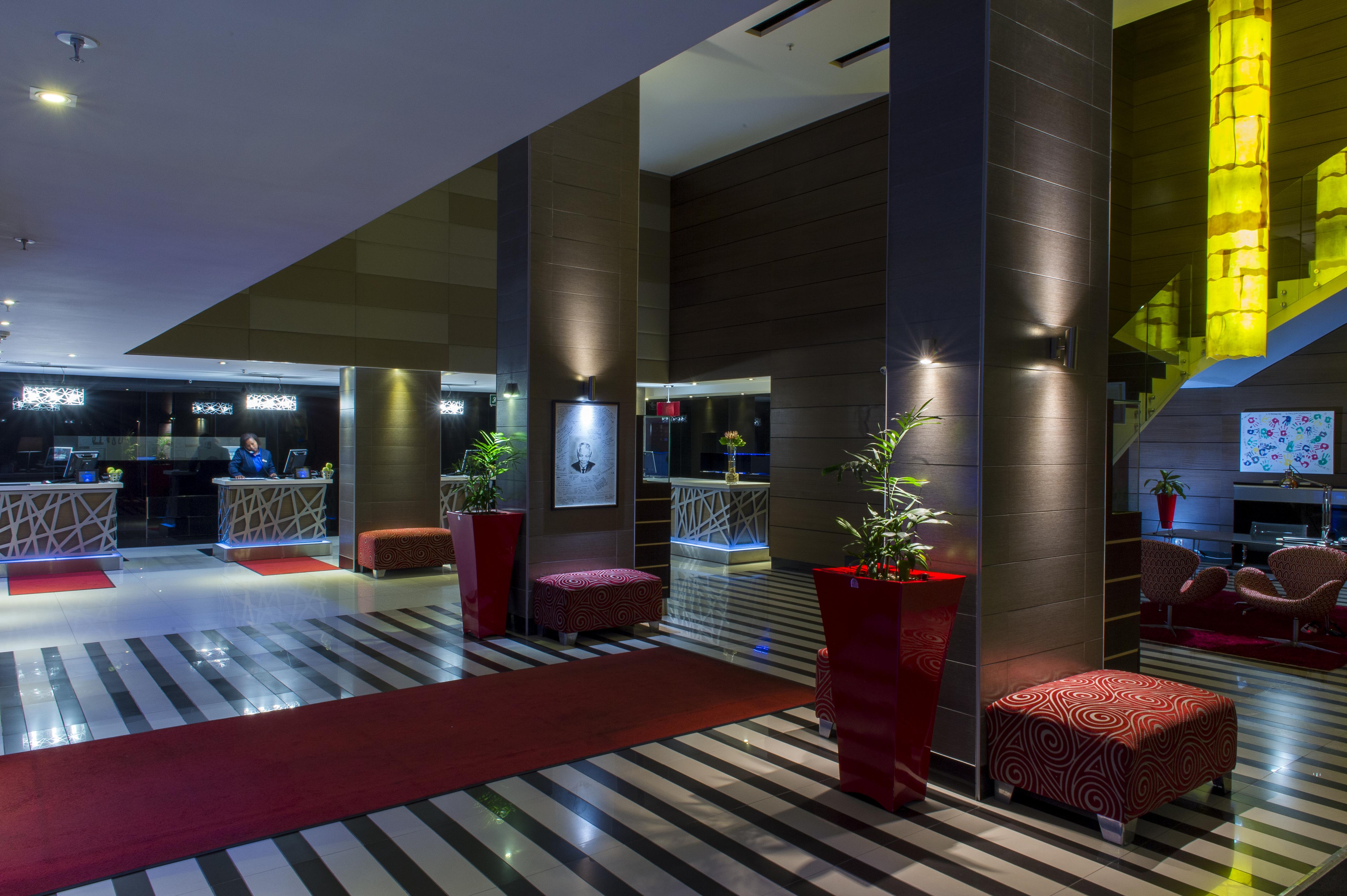 伊丽莎白港丽笙布鲁酒店 外观 照片 Lobby