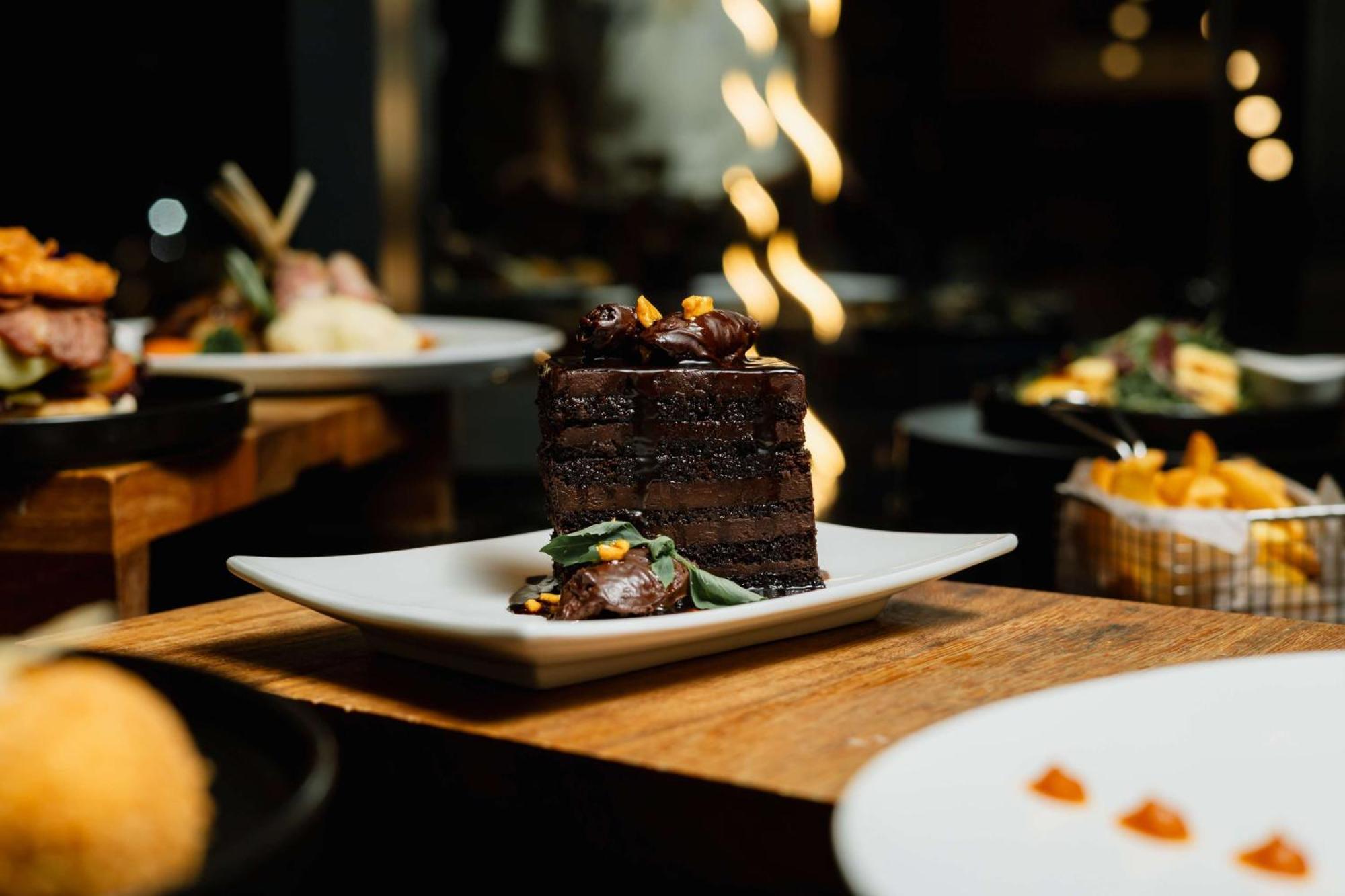 伊丽莎白港丽笙布鲁酒店 外观 照片 A chocolate cake