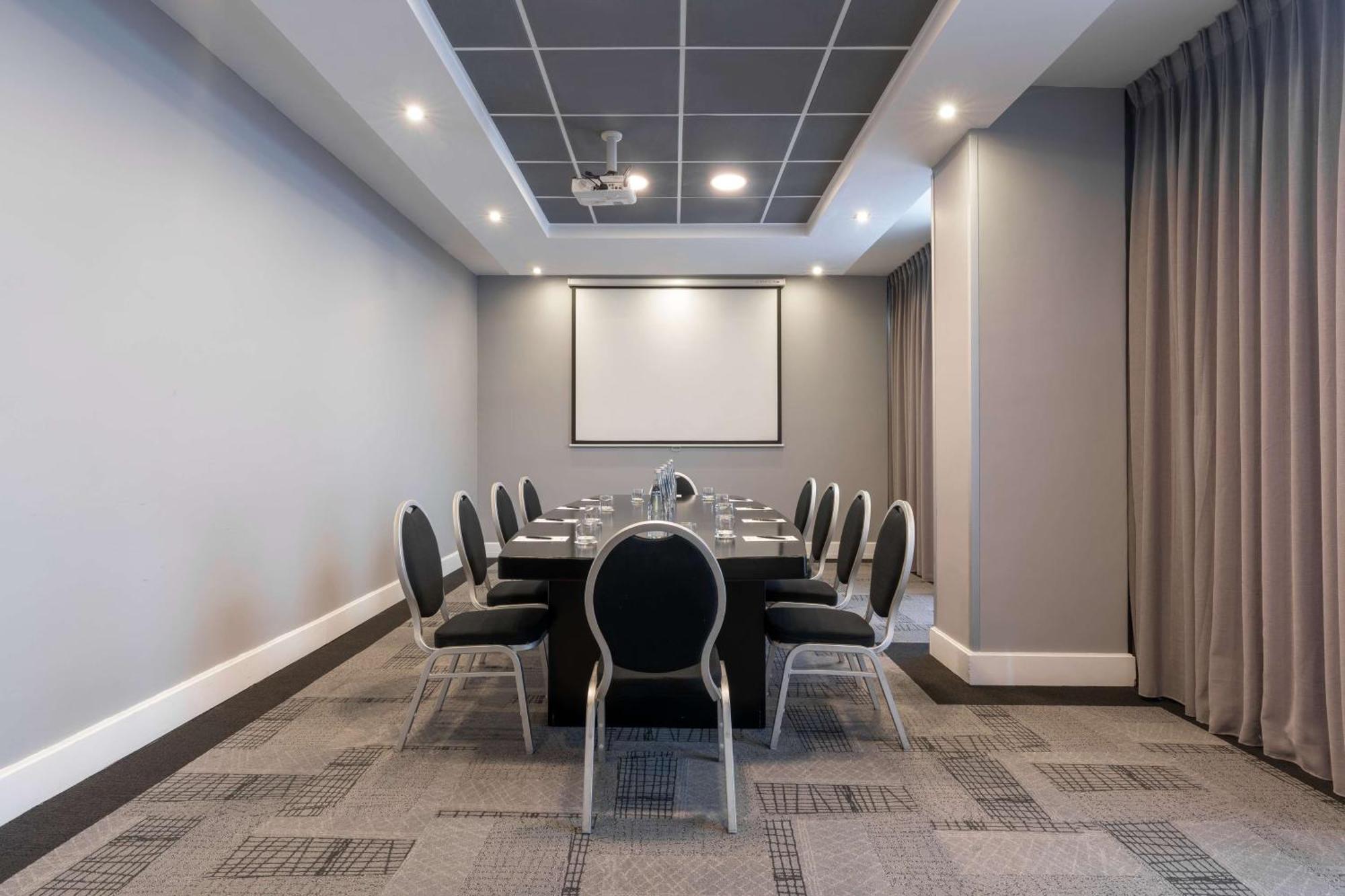 伊丽莎白港丽笙布鲁酒店 外观 照片 A meeting room at the hotel