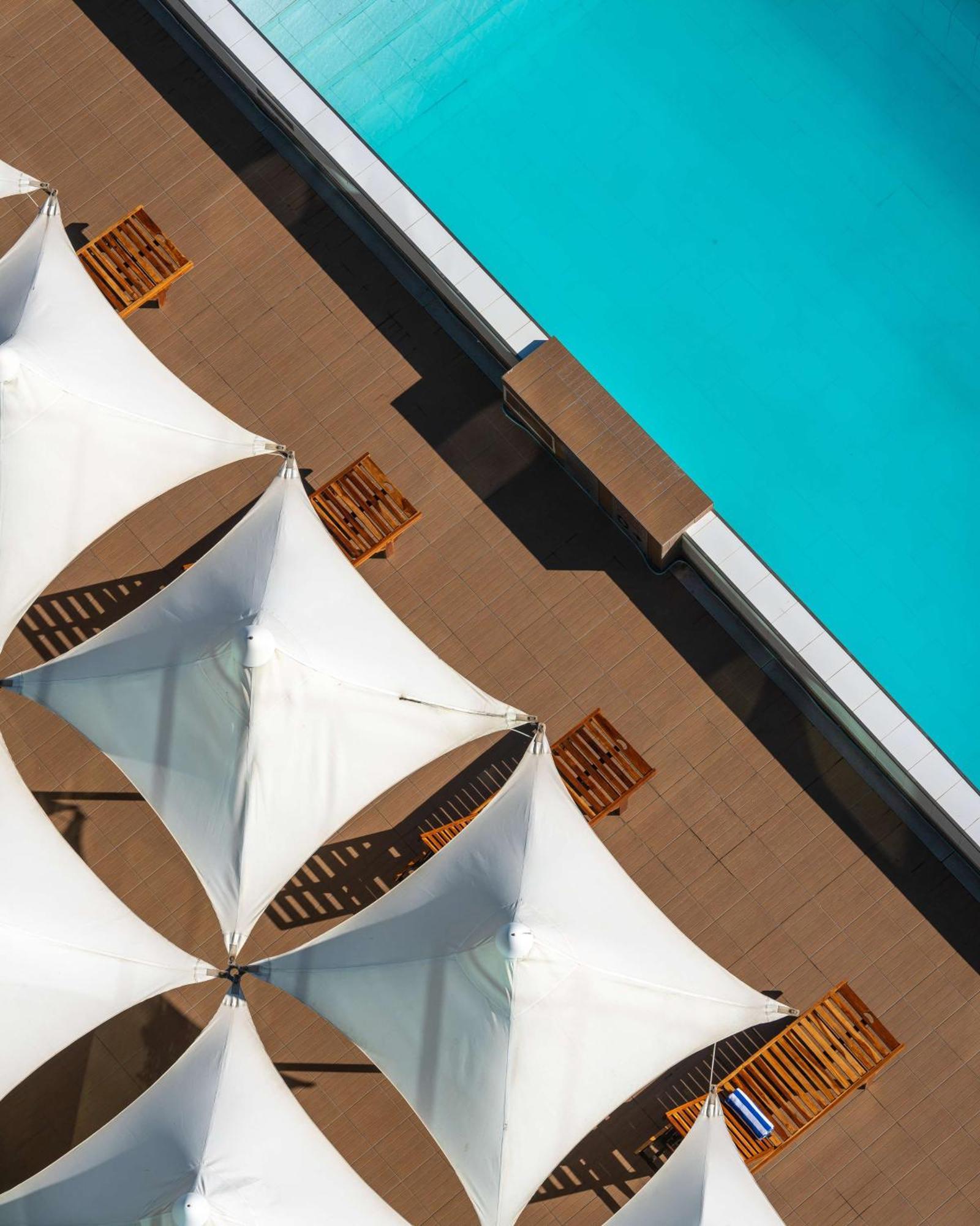 伊丽莎白港丽笙布鲁酒店 外观 照片 The pool at the hotel
