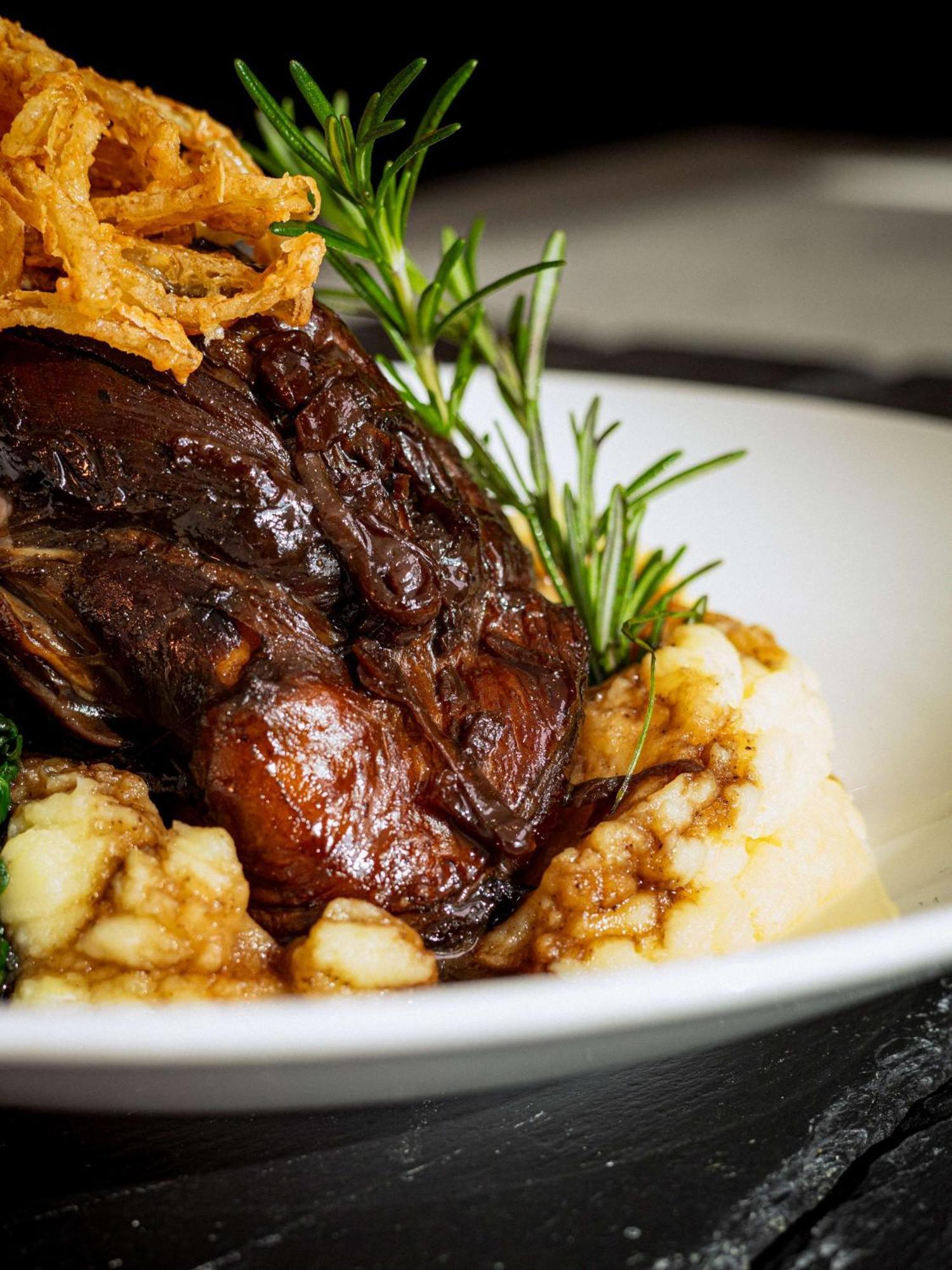 伊丽莎白港丽笙布鲁酒店 外观 照片 A braised short rib